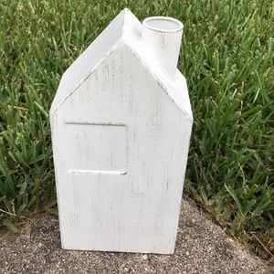 White metal house 6X11”